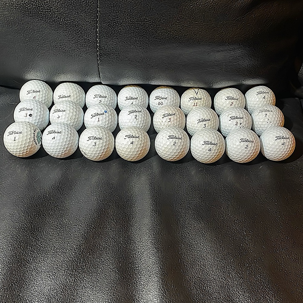 2 Dozen Titleist Pro v1/Pro v1x golf balls 3A/4A